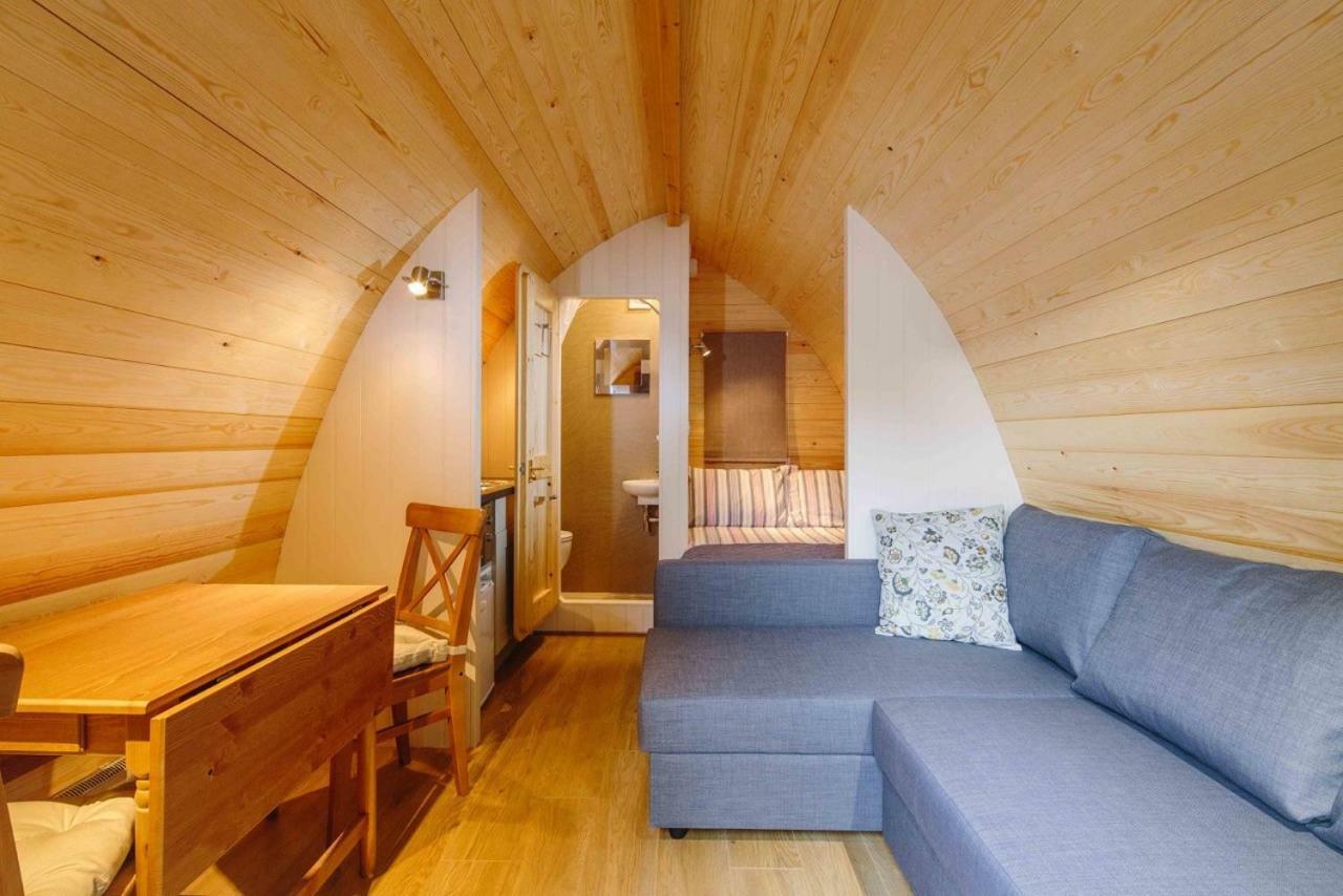 Mallow Glamping Pod Челтнем Екстер'єр фото