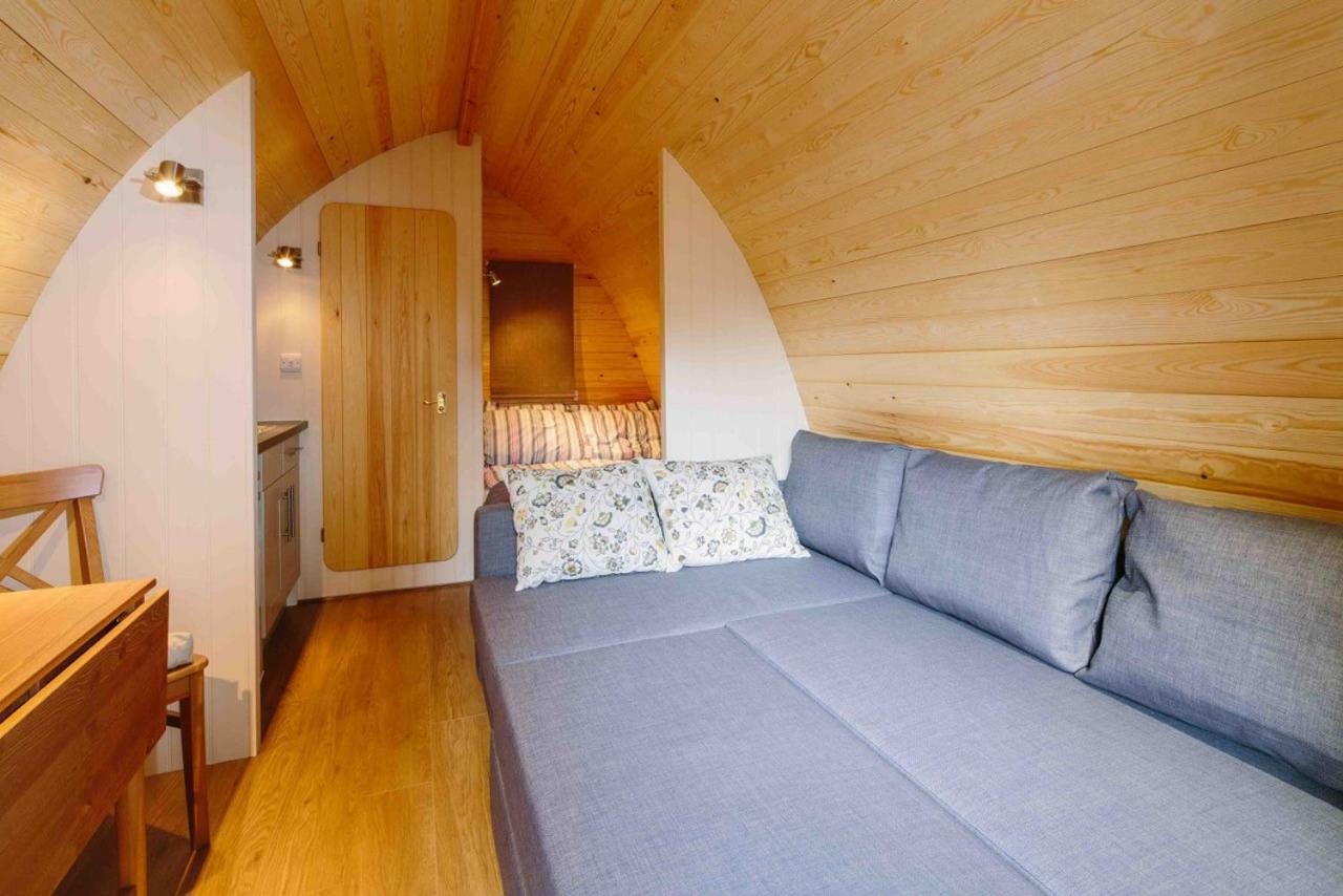Mallow Glamping Pod Челтнем Екстер'єр фото